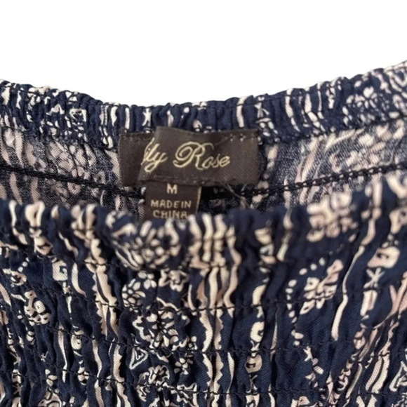 🔹5/$25🔹‎ Lily Rose Juniors Blue and White Smocked Sleeveless Romper. Medium - Picture 2 of 10